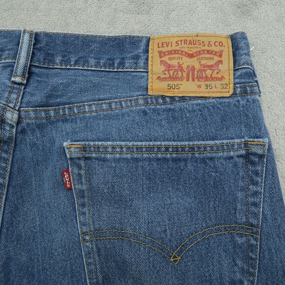 Levi's 505 Jeans Mens Size 36x32 Blue Regular Straight 100% Cotton Denim Pants - Picture 6 of 16